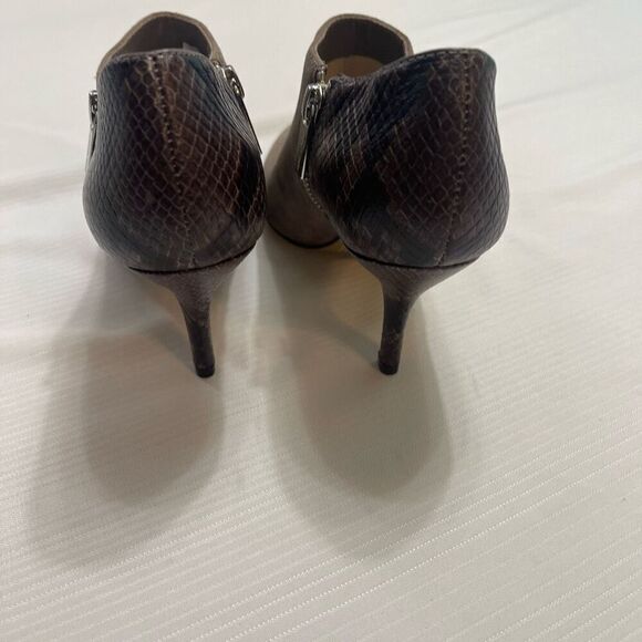 Michael Kors Womens 6M Gray Suede Croc Leather Pointed Toe Pump High Heels - Picture 6 of 9